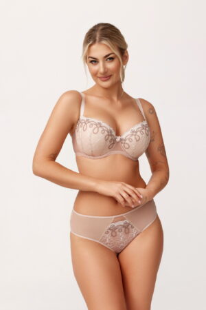 Béžová push-up podprsenka AZAL P1020 s elegantným čipkovaným dizajnom na modelke, doplnená o nohavičky v rovnakom odtieni.